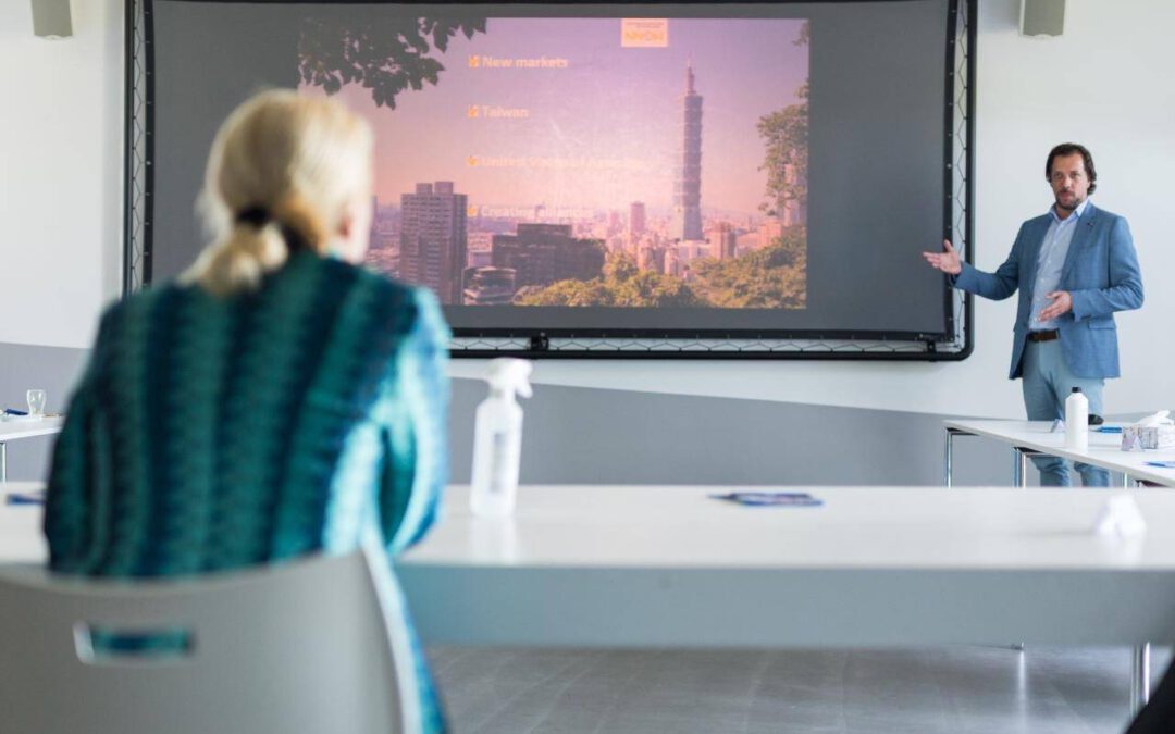 Minister Sigrid Kaag bracht 17 juni een bezoek aan de Eemshaven.
